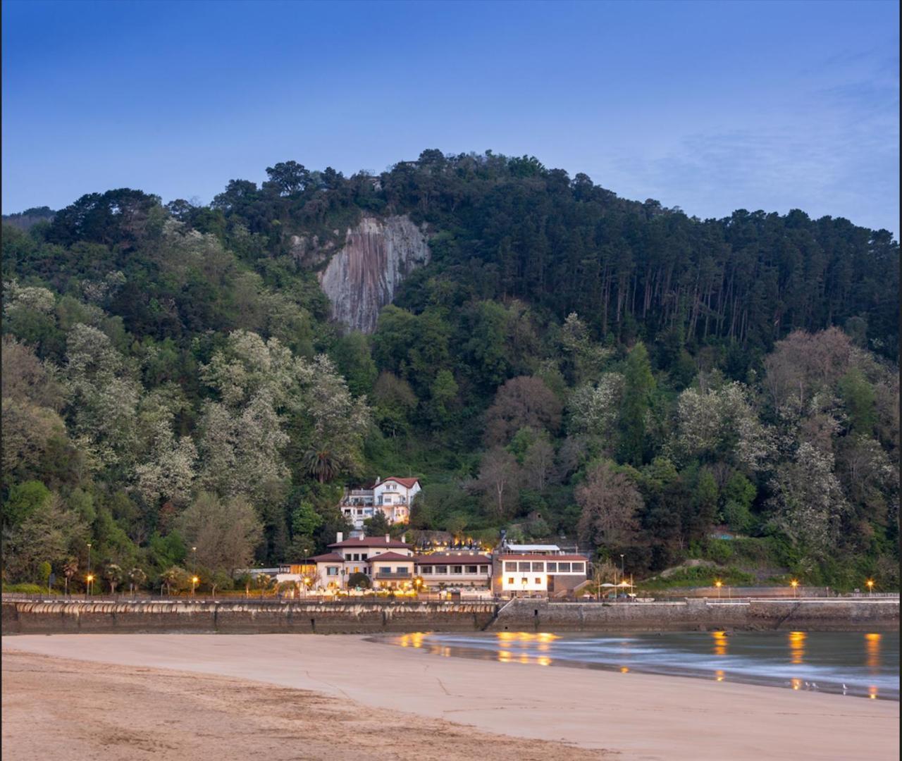 Hotel Ur Bare Zarautz Exterior photo